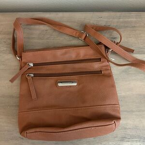 Light brown cross body bag 🤎